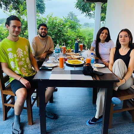 Fairview Dill Homestay 锡吉里亚 外观 照片